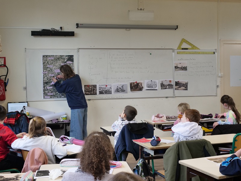 Atelier en classe à Pontrieux.